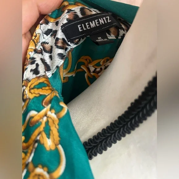 Top - Picture 4 of 4